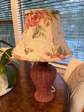 Floral Woven Table Lamp with Rose Pattern Shade